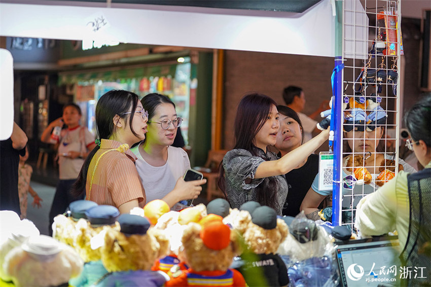 Economia noturna dá vida às ruas de Hangzhou