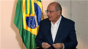  Visita da delegação do governo brasileiro à China aumentará venda e abrirá mercados,  afirma vice-presidente brasileiro A comitiva integrada por Alckmin, outros ministros e 150 empresários partirá este sábado para uma visita oficial à China e Arábia Saudita. 