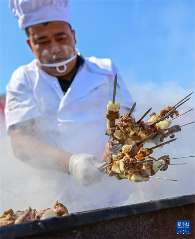 Xinjiang realiza primeiro concurso de culinária de carneiro Bashbay