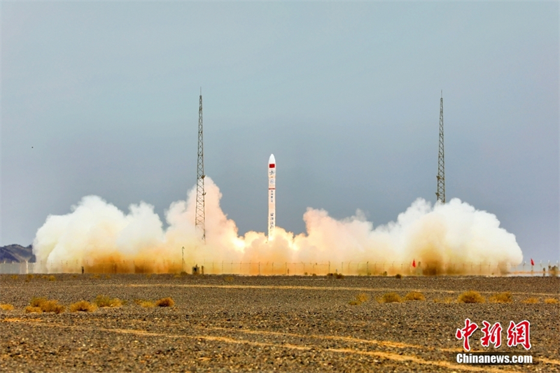 Foguete comercial chinês CERES-1 lança 3 satélites