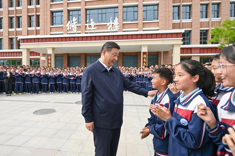 Xi Jinping inspeciona Província de Qinghai, no noroeste da China