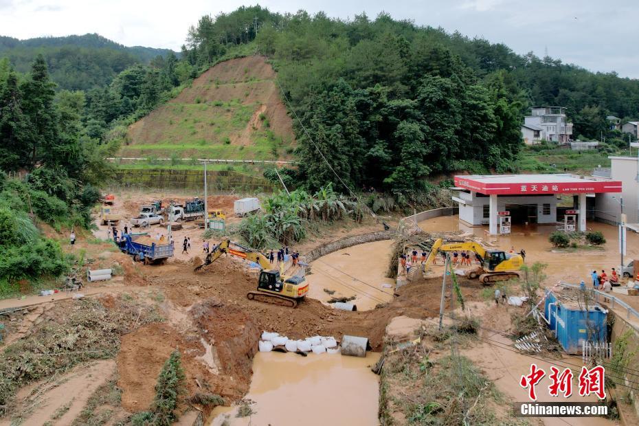 Inundações: Fujian realiza operações de resgate