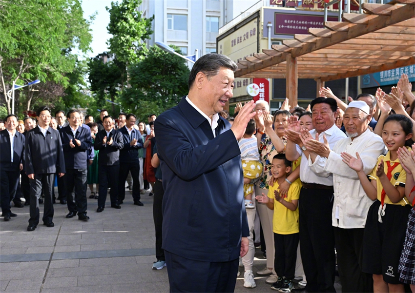 Xi Jinping destaca unidade étnica