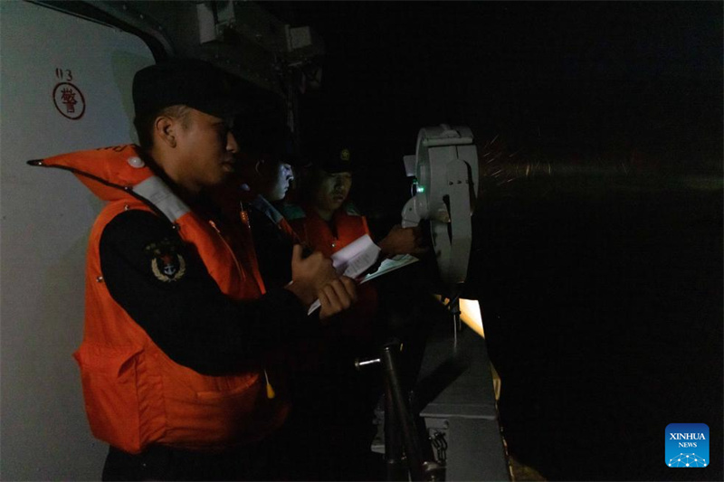 Marinhas chinesa e vietnamita concluem patrulha conjunta no Golfo de Beibu