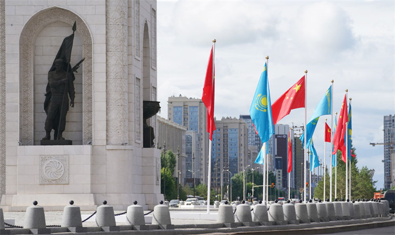 Xi Jinping chega ao Cazaquistão para 24ª reunião do Conselho de Chefes de Estado da OCS e visita de Estado