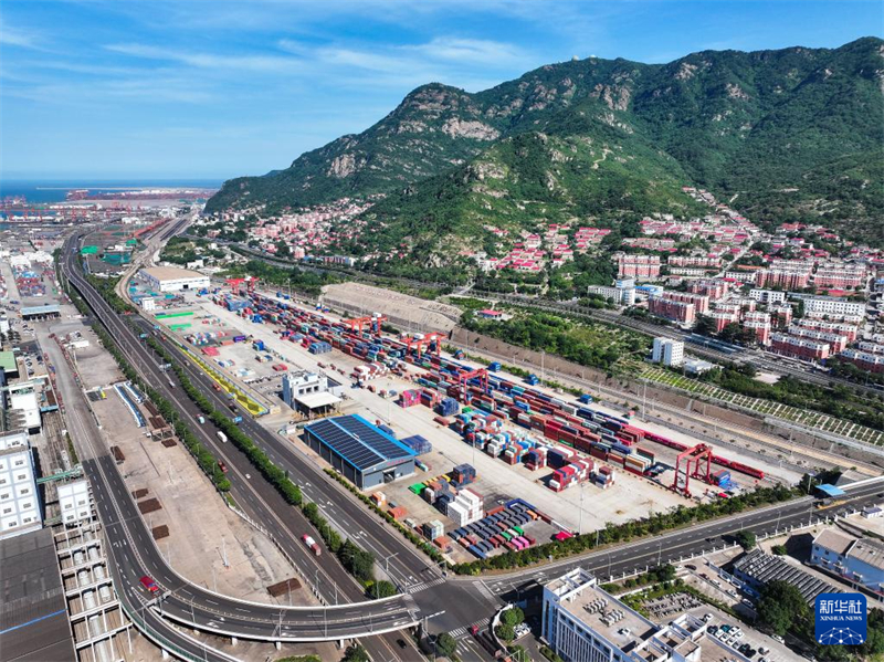 Base de cooperação logística sino-cazaque aproxima Cazaquistão do mar