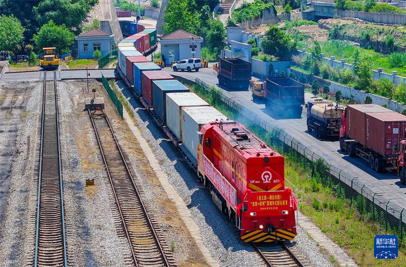 Base de cooperação logística sino-cazaque aproxima Cazaquistão do mar