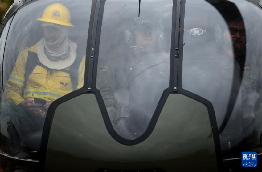 Brasil: Corpo de Bombeiros realiza combate aos incêndios no Pantanal