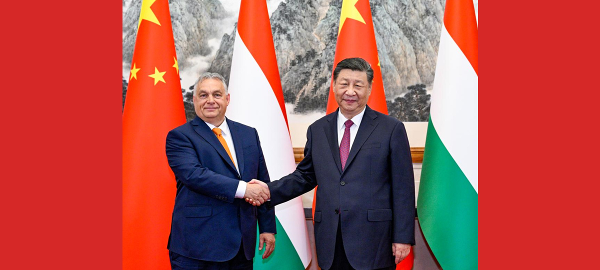 Xi Jinping e Orban trocam opiniões aprofundadas sobre crise na Ucrânia