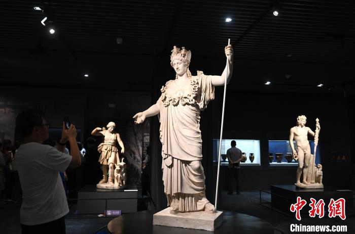 Mais de cem preciosas relíquias da Grécia antiga estão em exibição no Museu de Anhui