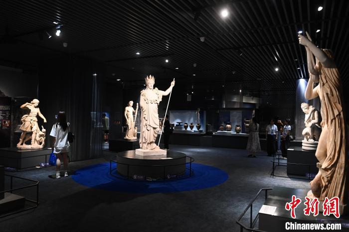 Mais de cem preciosas relíquias da Grécia antiga estão em exibição no Museu de Anhui