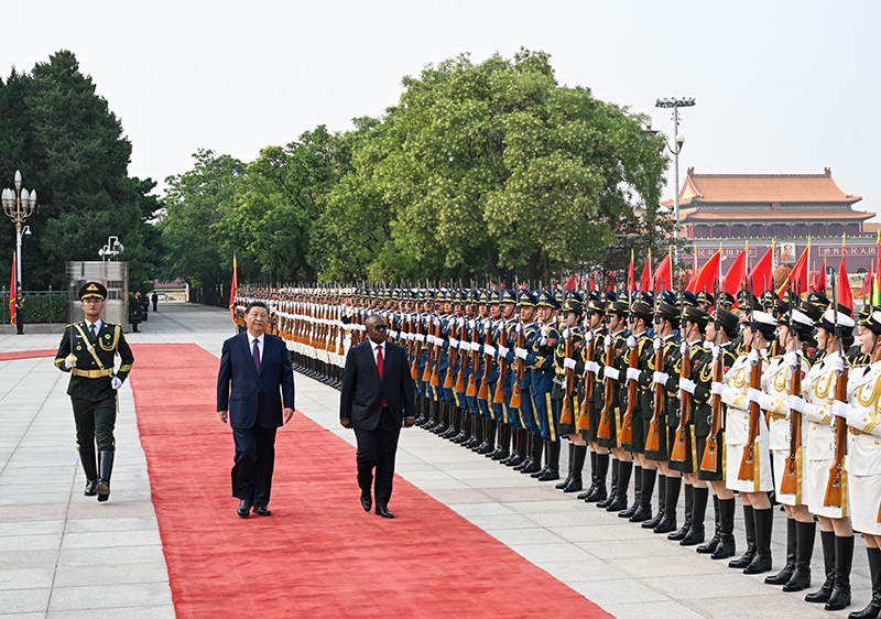 Xi Jinping realiza conversações com presidente da Guiné-Bissau