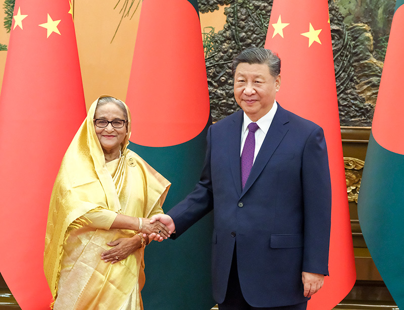 Xi Jinping reúne-se com primeira-ministra de Bangladesh, com elevação de laços bilaterais