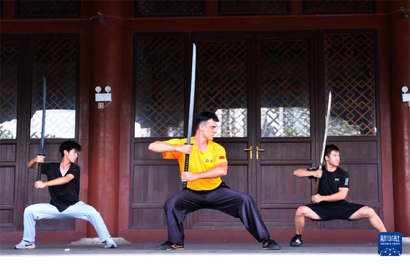 Brasileiro apaixonado pelo kung fu chinês pretende se tornar um embaixador cultural