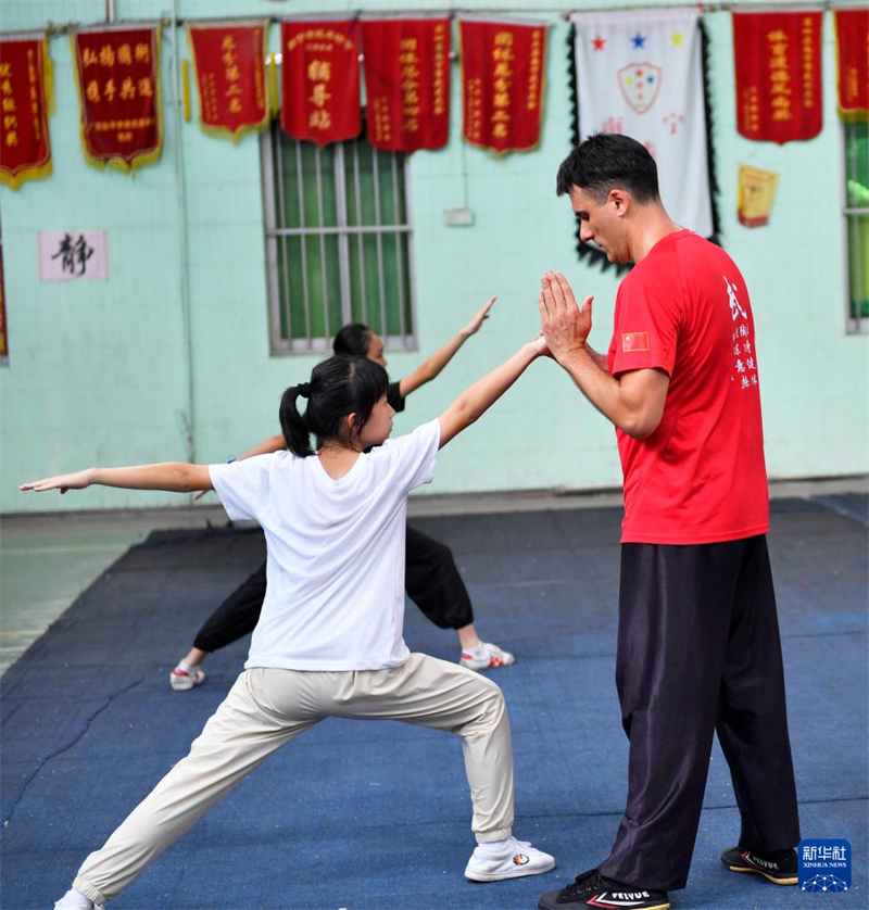 Brasileiro apaixonado pelo kung fu chinês pretende se tornar um embaixador cultural