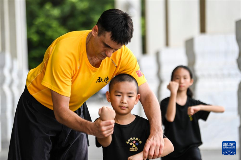 Brasileiro apaixonado pelo kung fu chinês pretende se tornar um embaixador cultural