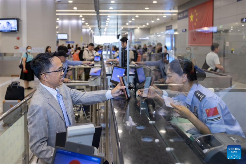 Primeiro visto eletrônico da China concedido em Shanghai