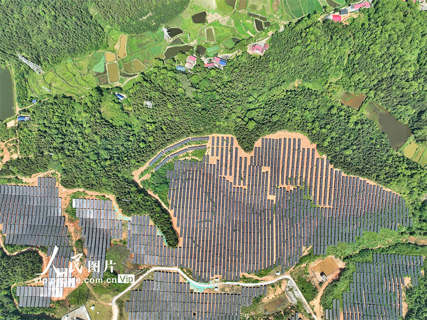 Geração de energia fotovoltaica promove revitalização rural em Jiangxi