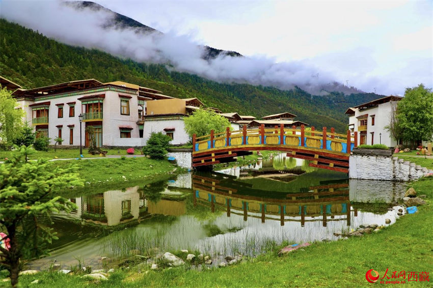 Xizang: vila de Lulang desenvolve turismo ecológico