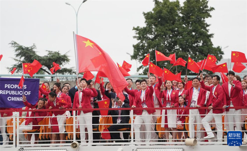 Cerimônia histórica de abertura no Rio Sena dá início oficial aos Jogos Olímpicos de Paris 2024