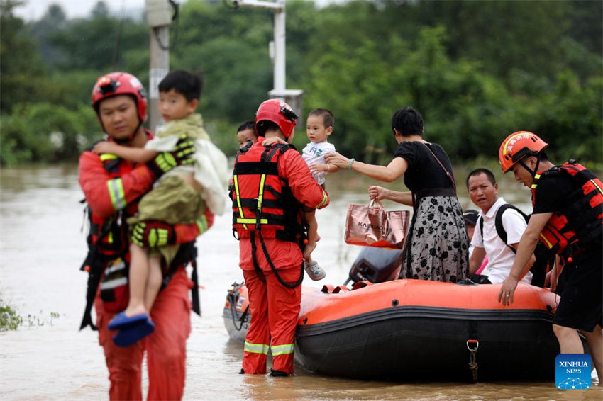 Hunan: autoridades de proteção civil sem mão a medir em resposta a vaga de inundações