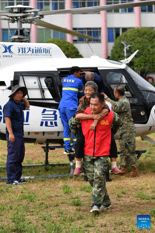 Hunan: pessoas encalhadas em casas inundadas foram deslocadas