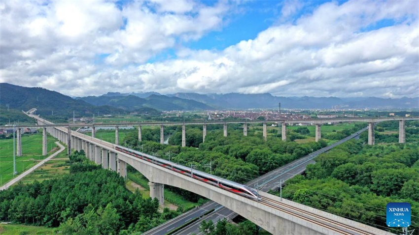 Nova ferrovia de alta velocidade impulsionará integração do Delta do Rio Yangtze da China