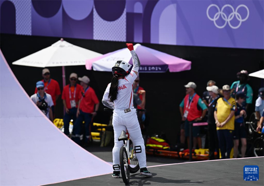 Paris 2024: China sobe ao topo da contagem de medalhas com ouro histórico no ciclismo BMX