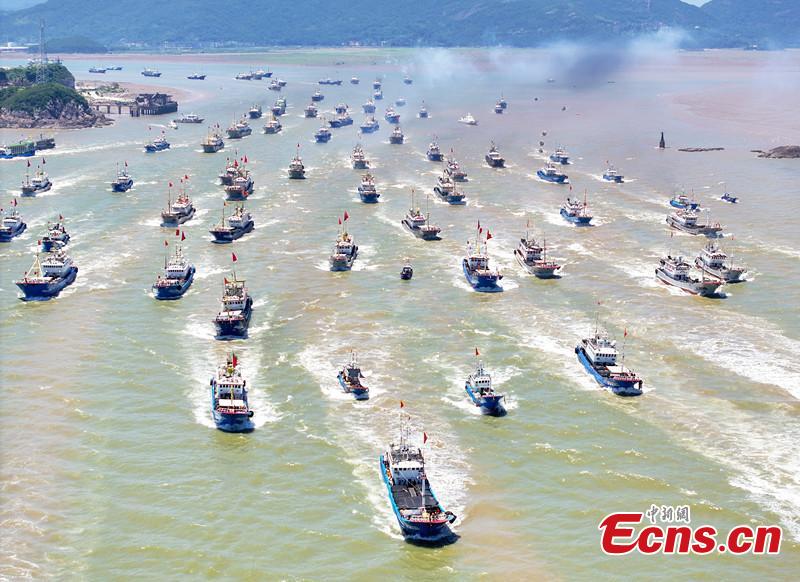 Zhejiang: navios pesqueiros regressam ao mar após fim de interregno de pesca