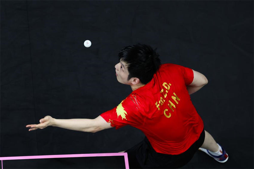 Paris 2024: mesatenista chinês Fan Zhendong ganha medalha de ouro no tênis de mesa individual masculino