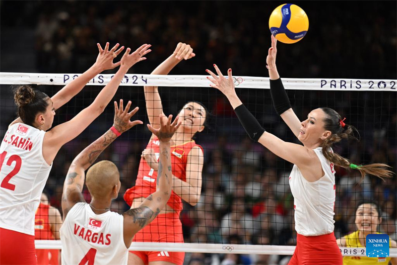 Paris 2024: Turquia vence a China por 3 a 2 e chega às semifinais de vôlei feminino