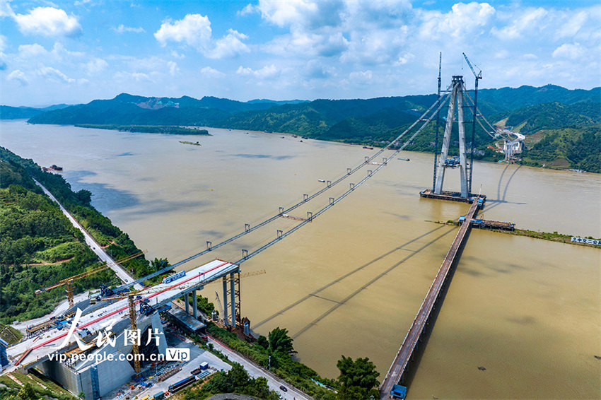 Guangxi: avança a construção da ponte Tengzhou-Xunjiang