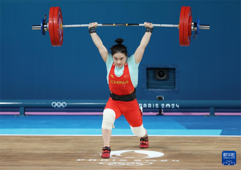 Paris 2024: Levantadora de peso chinesa Luo Shifang vence o ouro na categoria feminina de 59 kg