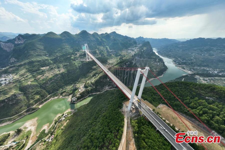 Guizhou: construção da grande ponte do rio Tongzi será concluída