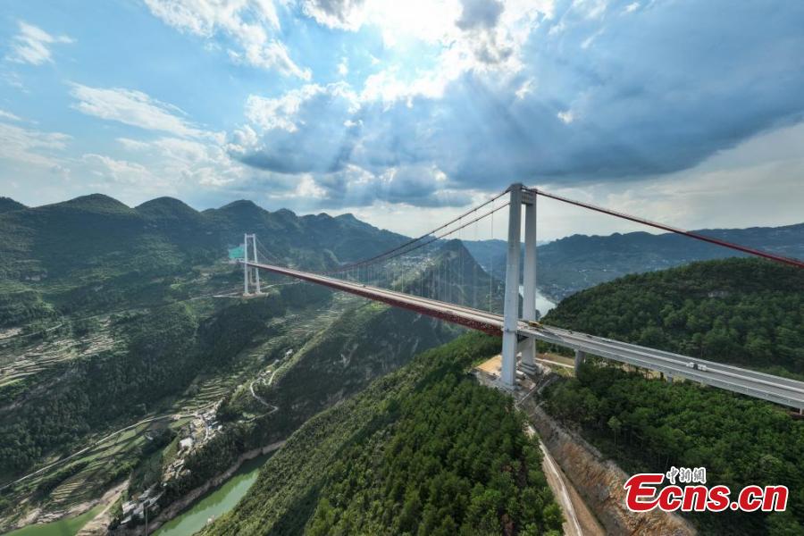 Guizhou: construção da grande ponte do rio Tongzi será concluída