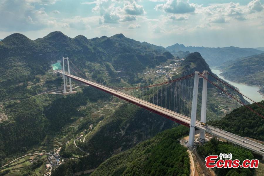 Guizhou: construção da grande ponte do rio Tongzi será concluída