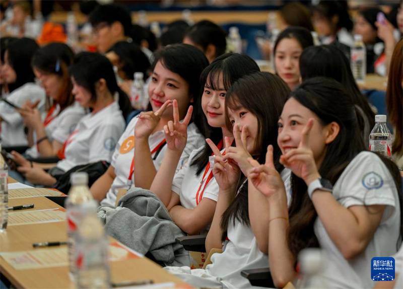 Alunos da parte continental chinesa e de Taiwan discutem jornalismo na era da mídia integral