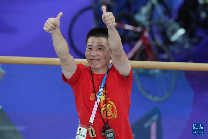 Paralimpíadas de Paris: China vence ouro na prova C1-3 3000m feminina