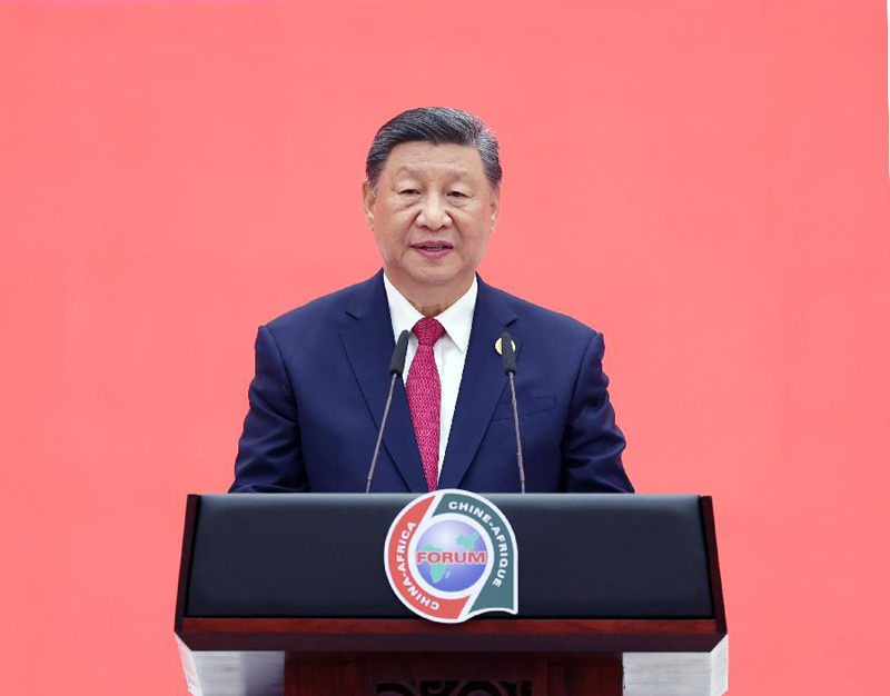 Xi Jinping oferece banquete de boas-vindas a convidados participantes da cúpula do FOCAC