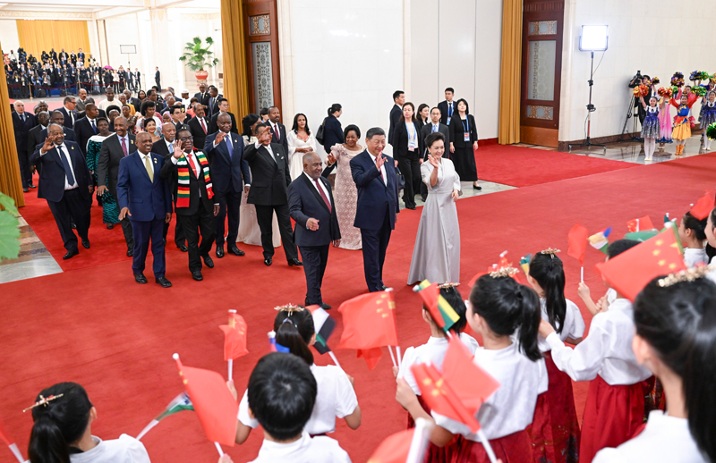 FOCAC: Xi Jinping recebe líderes africanos e elogia laços modelo China-África antes da grande cimeira