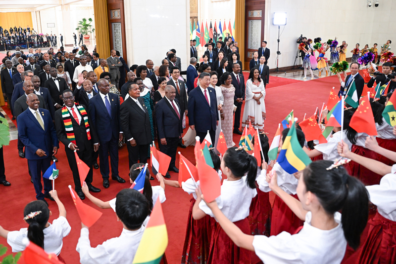 FOCAC: Xi Jinping recebe líderes africanos e elogia laços modelo China-África antes da grande cimeira