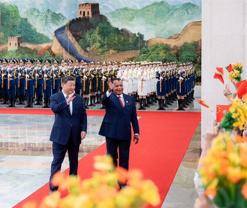 FOCAC: Xi Jinping conversa com presidente da República do Congo