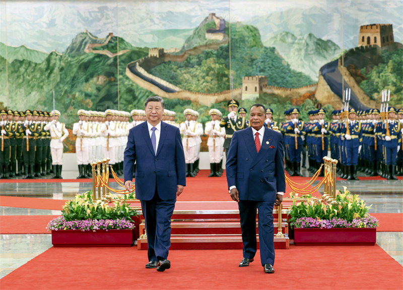 FOCAC: Xi Jinping conversa com presidente da República do Congo