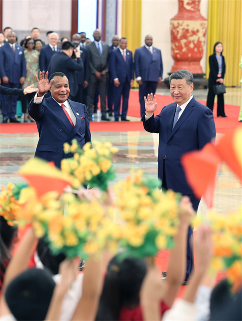 FOCAC: Xi Jinping conversa com presidente da República do Congo