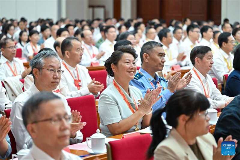 China premia professores e instituições de ensino modelo antes do Dia dos Professores