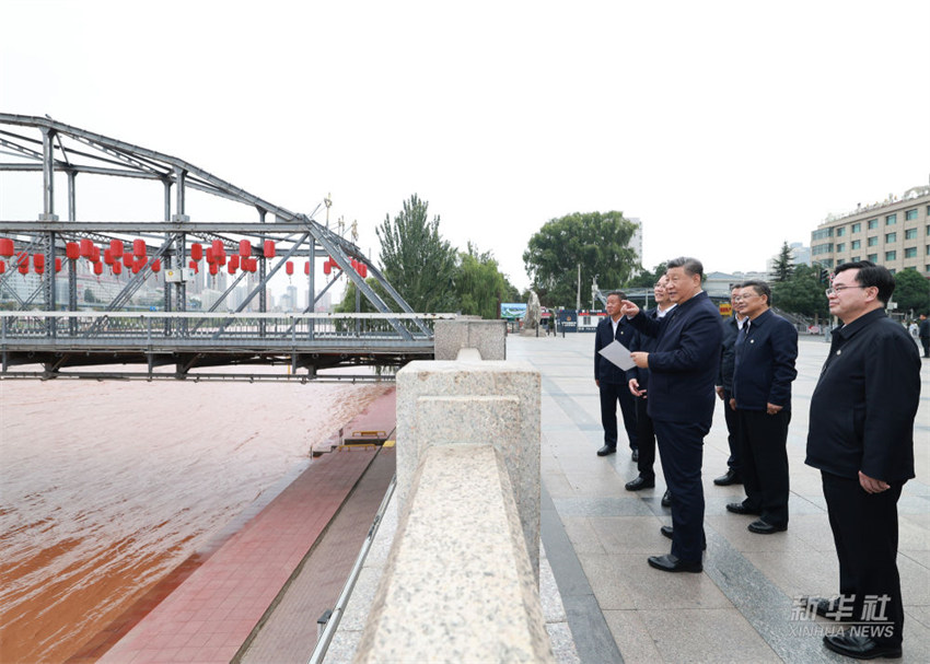 Xi Jinping inspeciona Lanzhou na Província de Gansu, no noroeste da China