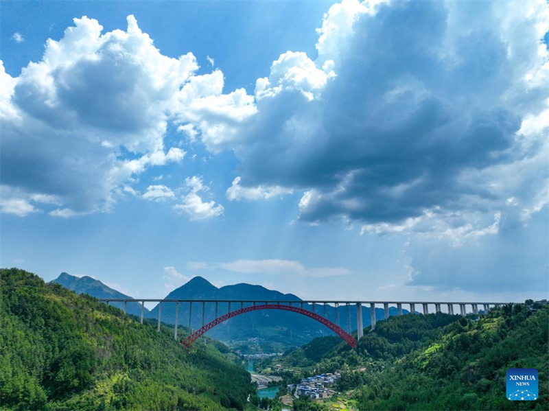 Pontes gigantescas em Guizhou, sudoeste da China