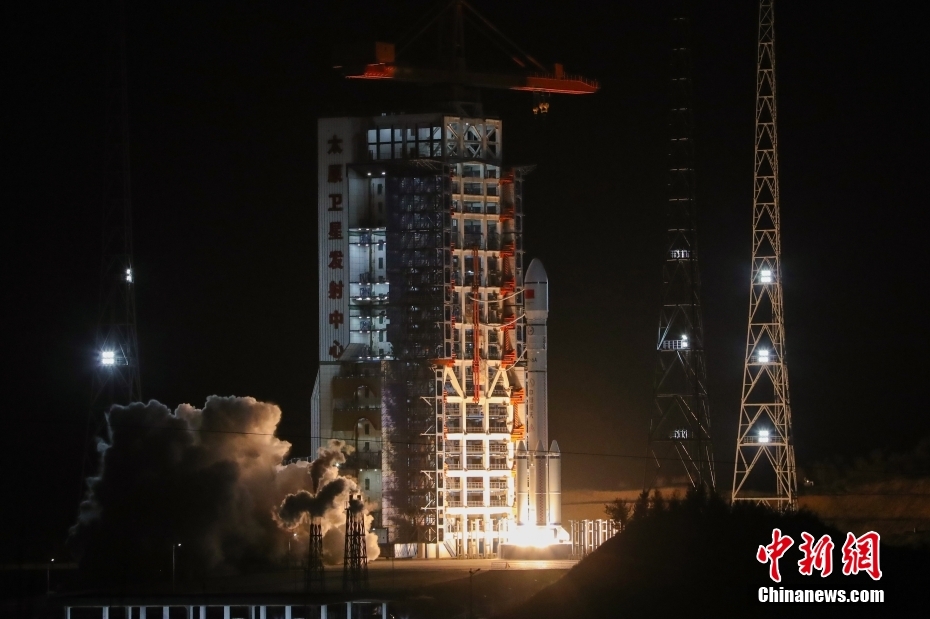 China lança com sucesso novo grupo de satélites