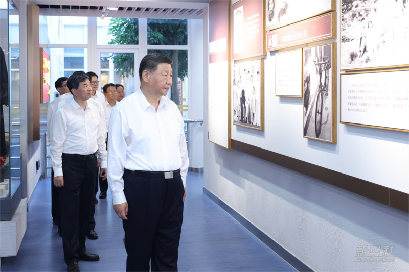 Xi Jinping  inspeciona Zhangzhou em Fujian, leste da China