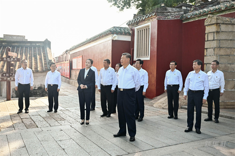 Xi Jinping  inspeciona Zhangzhou em Fujian, leste da China